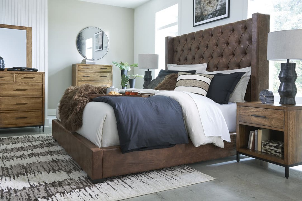 Ashley Steenlage King Bed Brown - w/o Slats