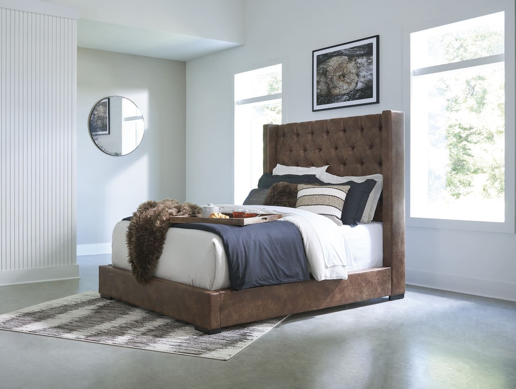 Ashley Steenlage Queen Bed - Brown / w/o Slats