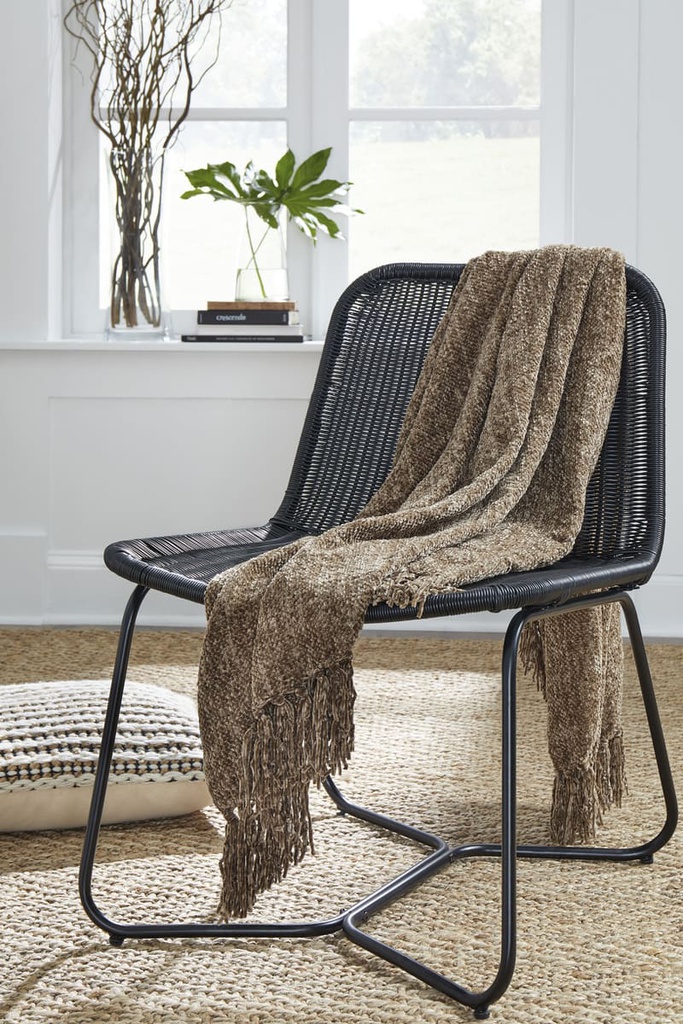 Tamish	THROW (3/CS) - Brown